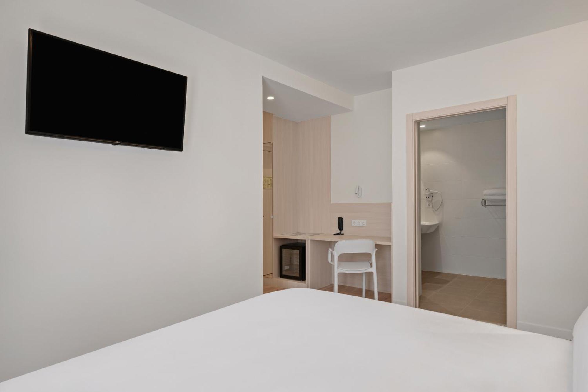 B&B Hotel Santiago Мільядоіро Екстер'єр фото